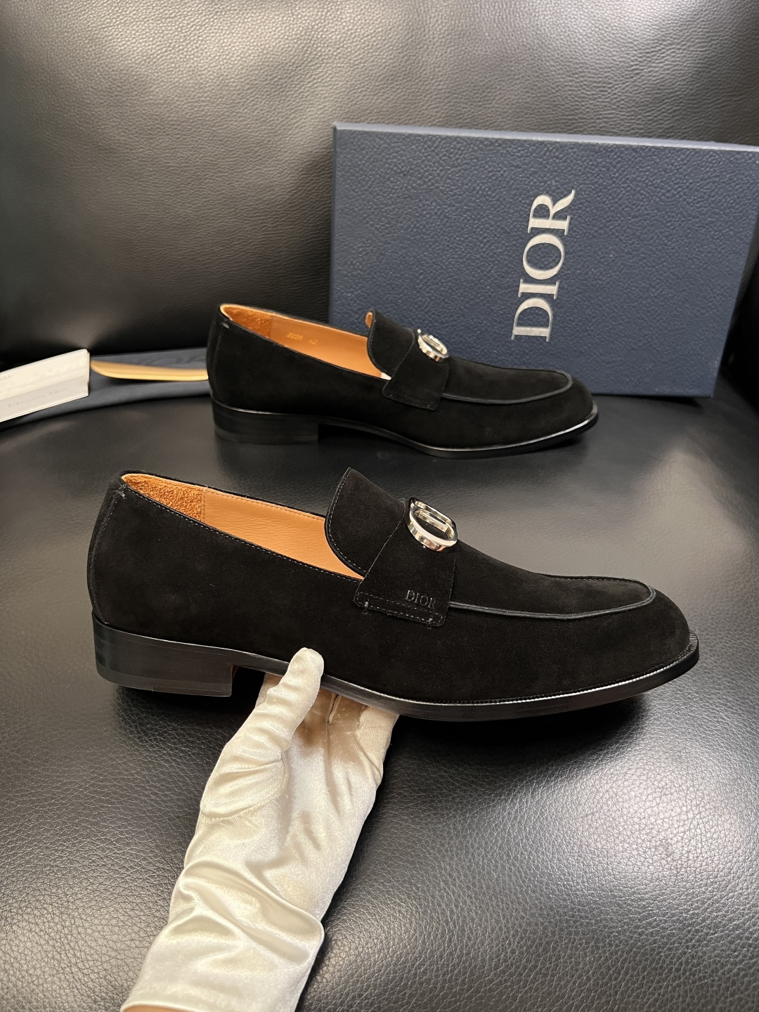Dior  高品质  顶级工艺品  迪奥  皮鞋系列专柜同步原厂配置，意大利进口牛皮，全进口水染牛皮里垫
