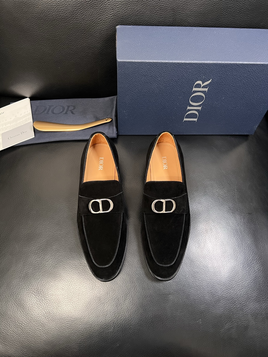 Dior  高品质  顶级工艺品  迪奥  皮鞋系列专柜同步原厂配置，意大利进口牛皮，全进口水染牛皮里垫