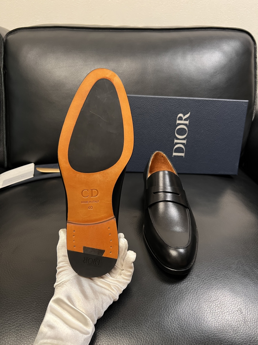 Dior  高品质  顶级工艺品  迪奥  皮鞋系列专柜同步原厂配置，意大利进口牛皮，全进口水染牛皮里垫