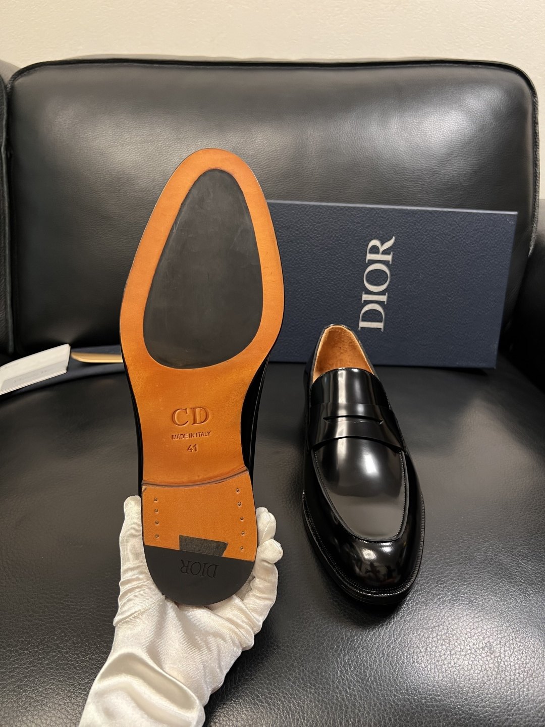 Dior  高品质  顶级工艺品  迪奥  皮鞋系列专柜同步原厂配置，意大利进口牛皮，全进口水染牛皮里垫