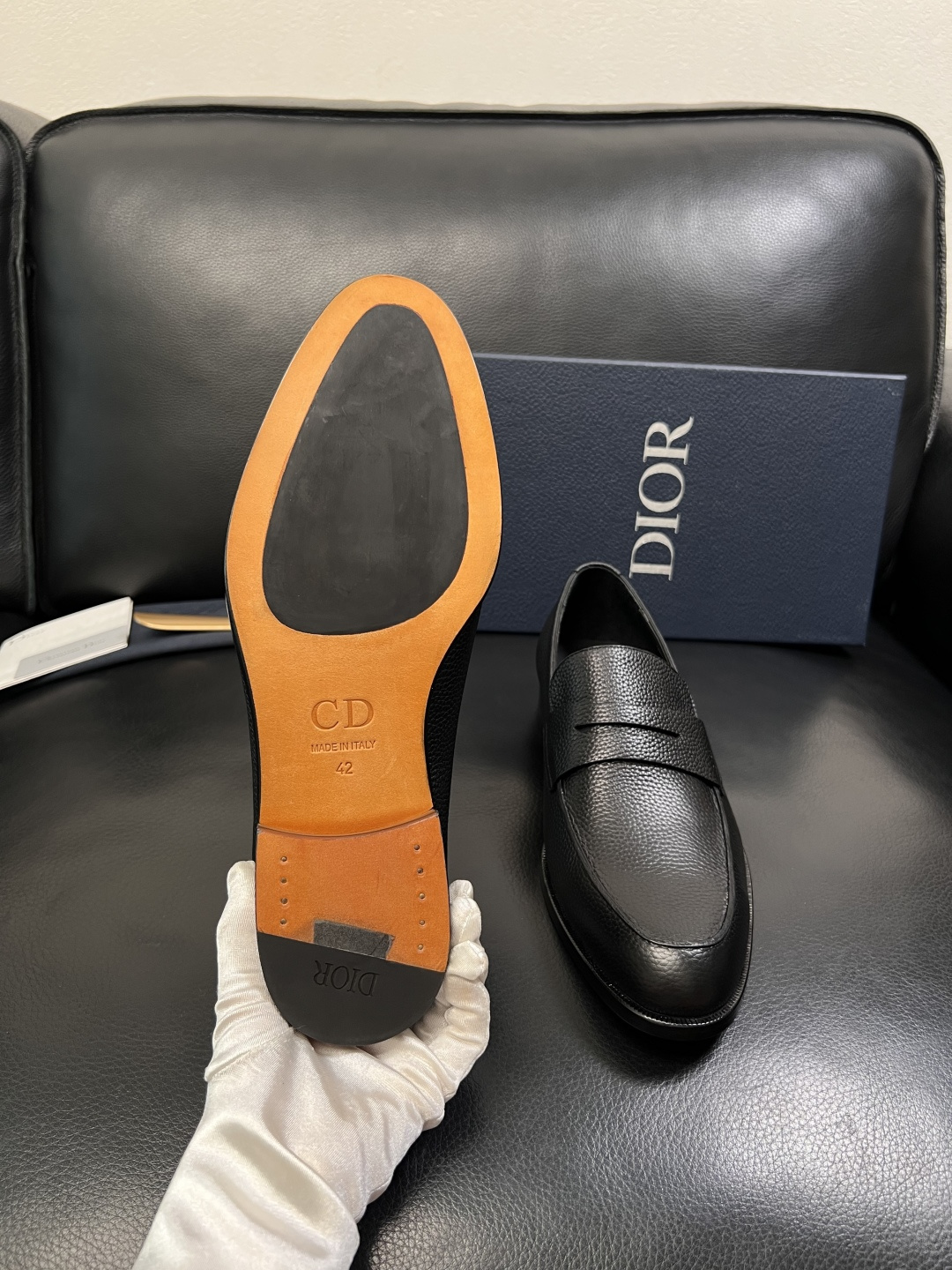 Dior  高品质  顶级工艺品  迪奥  皮鞋系列专柜同步原厂配置，意大利进口牛皮，全进口水染牛皮里垫