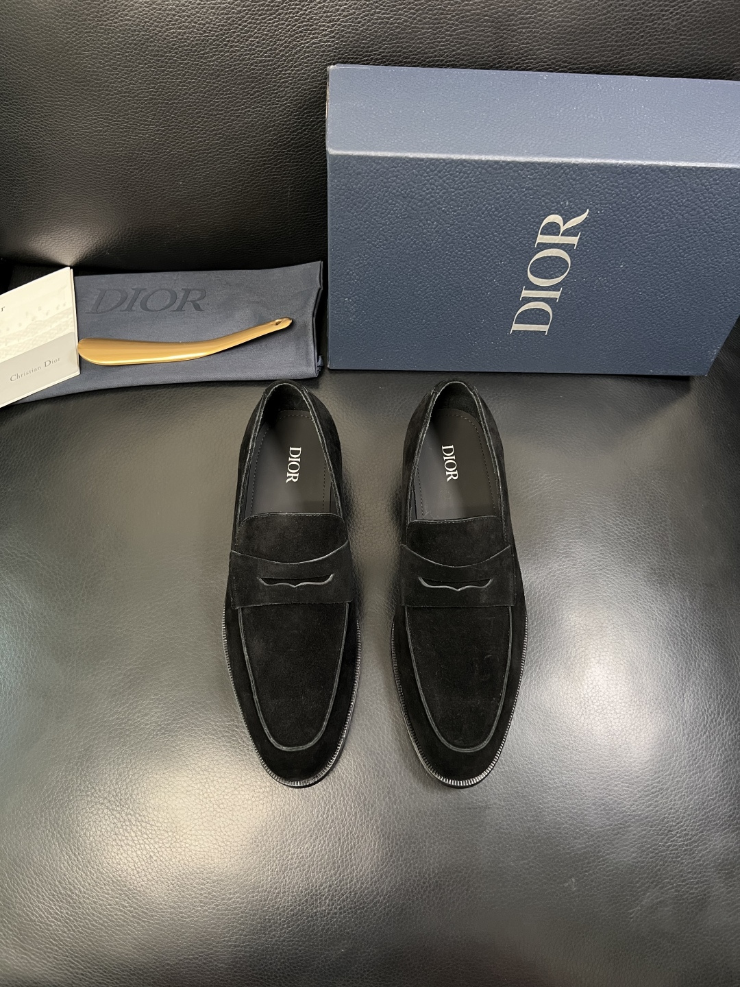 Dior  高品质  顶级工艺品  迪奥  皮鞋系列专柜同步原厂配置，意大利进口牛皮，全进口水染牛皮里垫