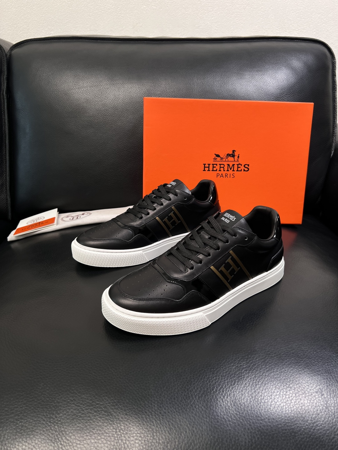 Hermes  高品质  顶级工艺品  爱马仕 专柜同步发售原厂配置，意大利进口原版牛皮面料，高品质拼接