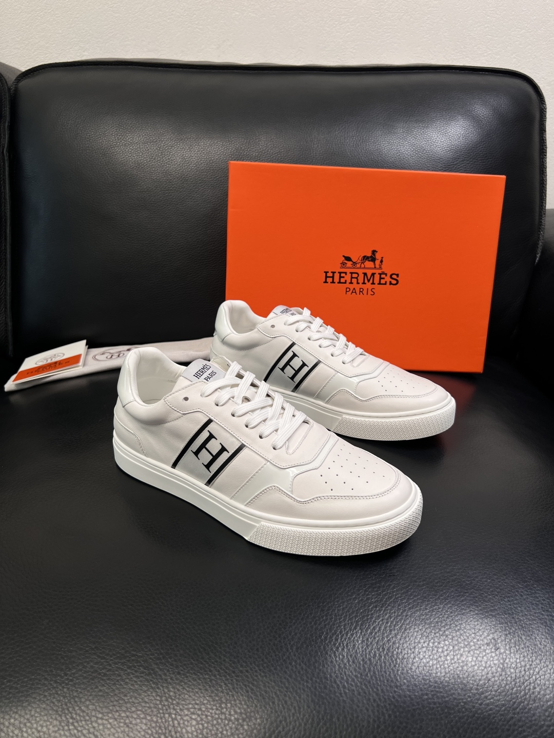 Hermes  高品质  顶级工艺品  爱马仕 专柜同步发售原厂配置，意大利进口原版牛皮面料，高品质拼接