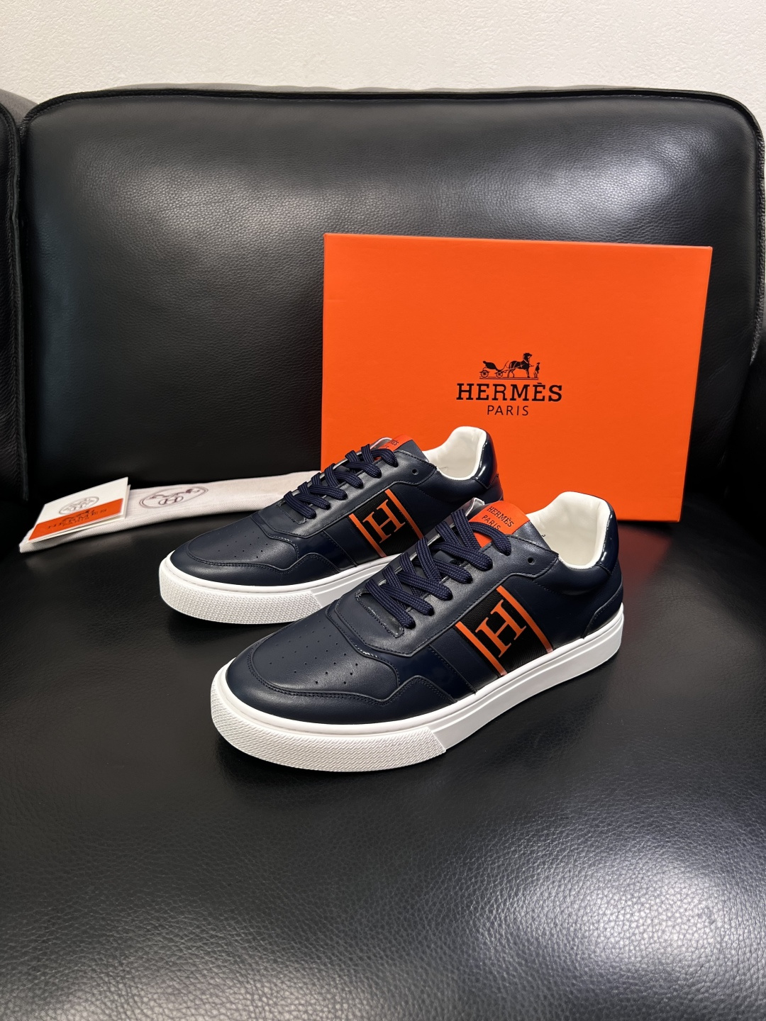 Hermes  高品质  顶级工艺品  爱马仕 专柜同步发售原厂配置，意大利进口原版牛皮面料，高品质拼接