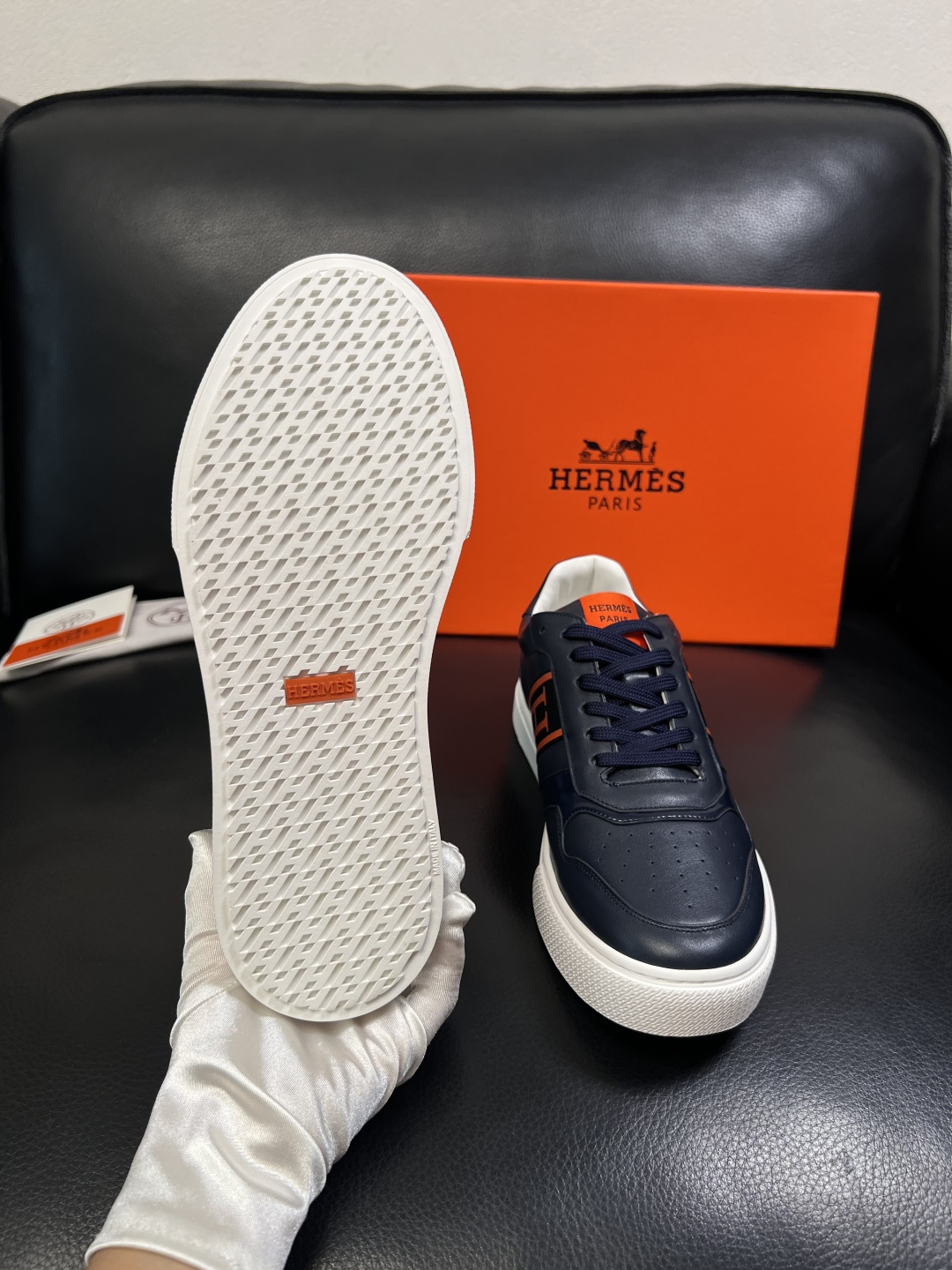 Hermes  高品质  顶级工艺品  爱马仕 专柜同步发售原厂配置，意大利进口原版牛皮面料，高品质拼接
