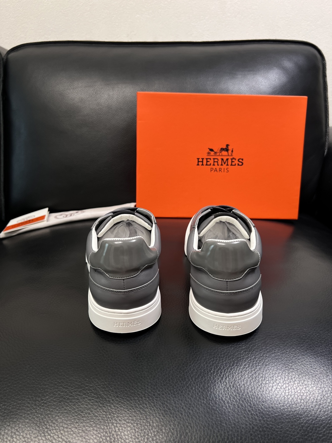 Hermes  高品质  顶级工艺品  爱马仕 专柜同步发售原厂配置，意大利进口原版牛皮面料，高品质拼接