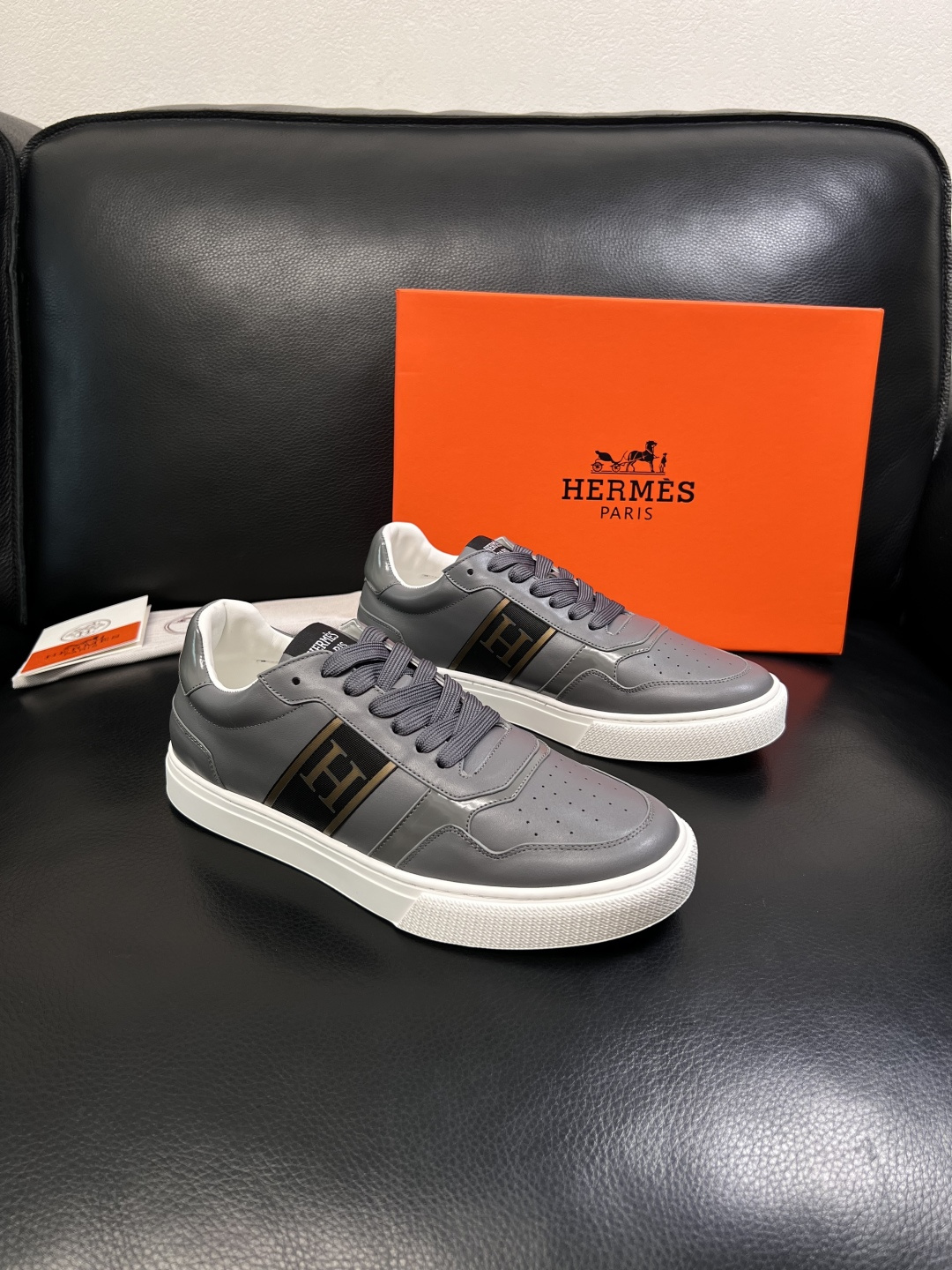 Hermes  高品质  顶级工艺品  爱马仕 专柜同步发售原厂配置，意大利进口原版牛皮面料，高品质拼接