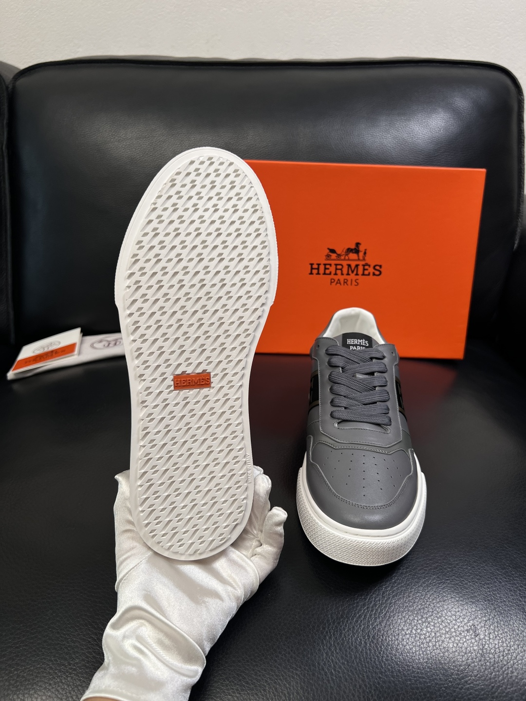 Hermes  高品质  顶级工艺品  爱马仕 专柜同步发售原厂配置，意大利进口原版牛皮面料，高品质拼接