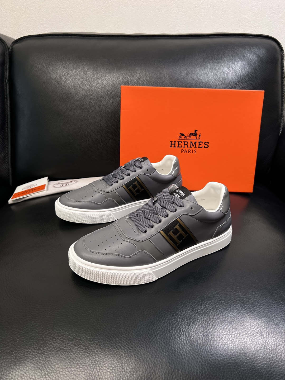 Hermes  高品质  顶级工艺品  爱马仕 专柜同步发售原厂配置，意大利进口原版牛皮面料，高品质拼接