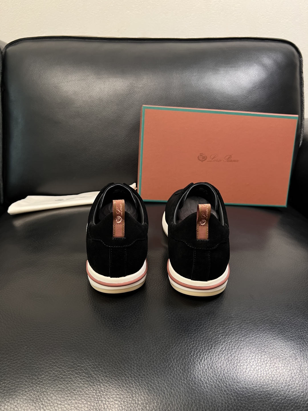 Loro Piana  高品质  顶级工艺品  诺悠翩雅  新品专柜同步原厂配置，鞋面意大利进口牛皮面料