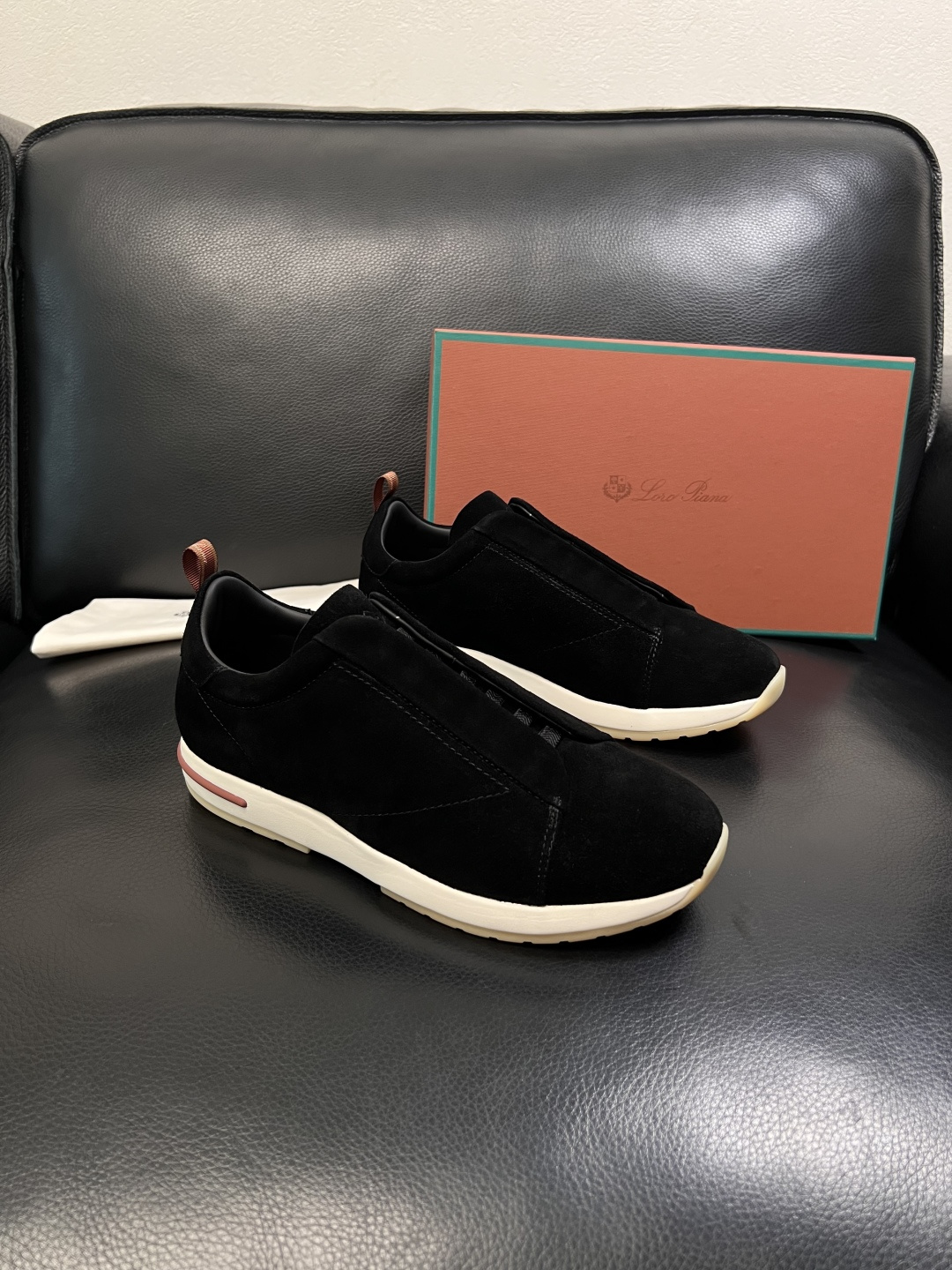Loro Piana  高品质  顶级工艺品  诺悠翩雅  新品专柜同步原厂配置，鞋面意大利进口牛皮面料