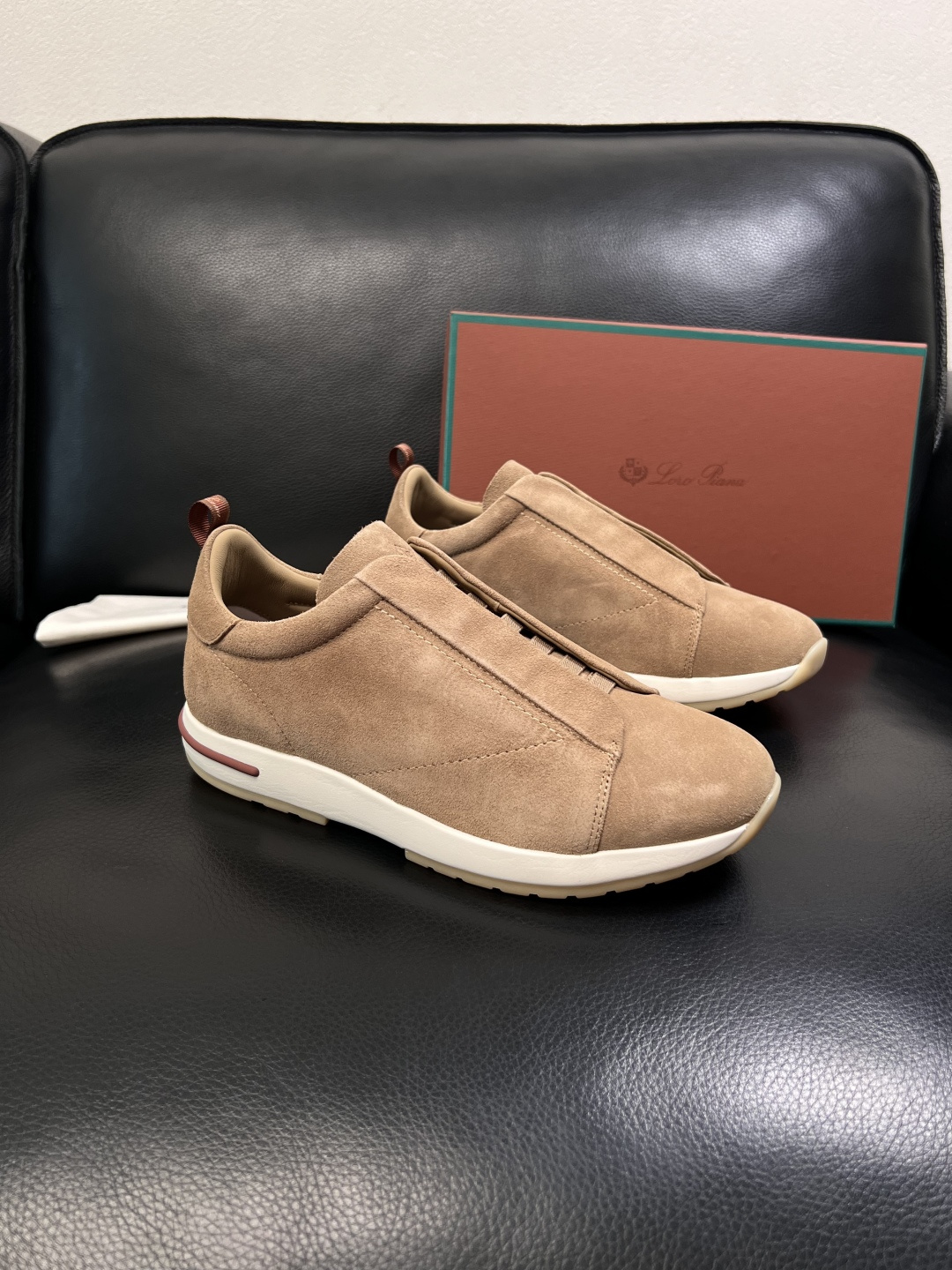 Loro Piana  高品质  顶级工艺品  诺悠翩雅  新品专柜同步原厂配置，鞋面意大利进口牛皮面料