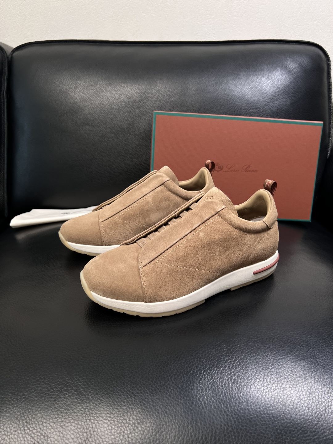 Loro Piana  高品质  顶级工艺品  诺悠翩雅  新品专柜同步原厂配置，鞋面意大利进口牛皮面料