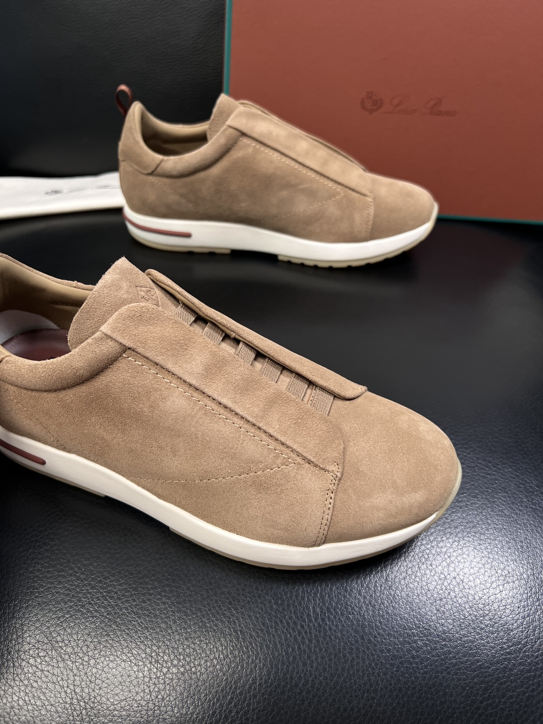 Loro Piana  高品质  顶级工艺品  诺悠翩雅  新品专柜同步原厂配置，鞋面意大利进口牛皮面料