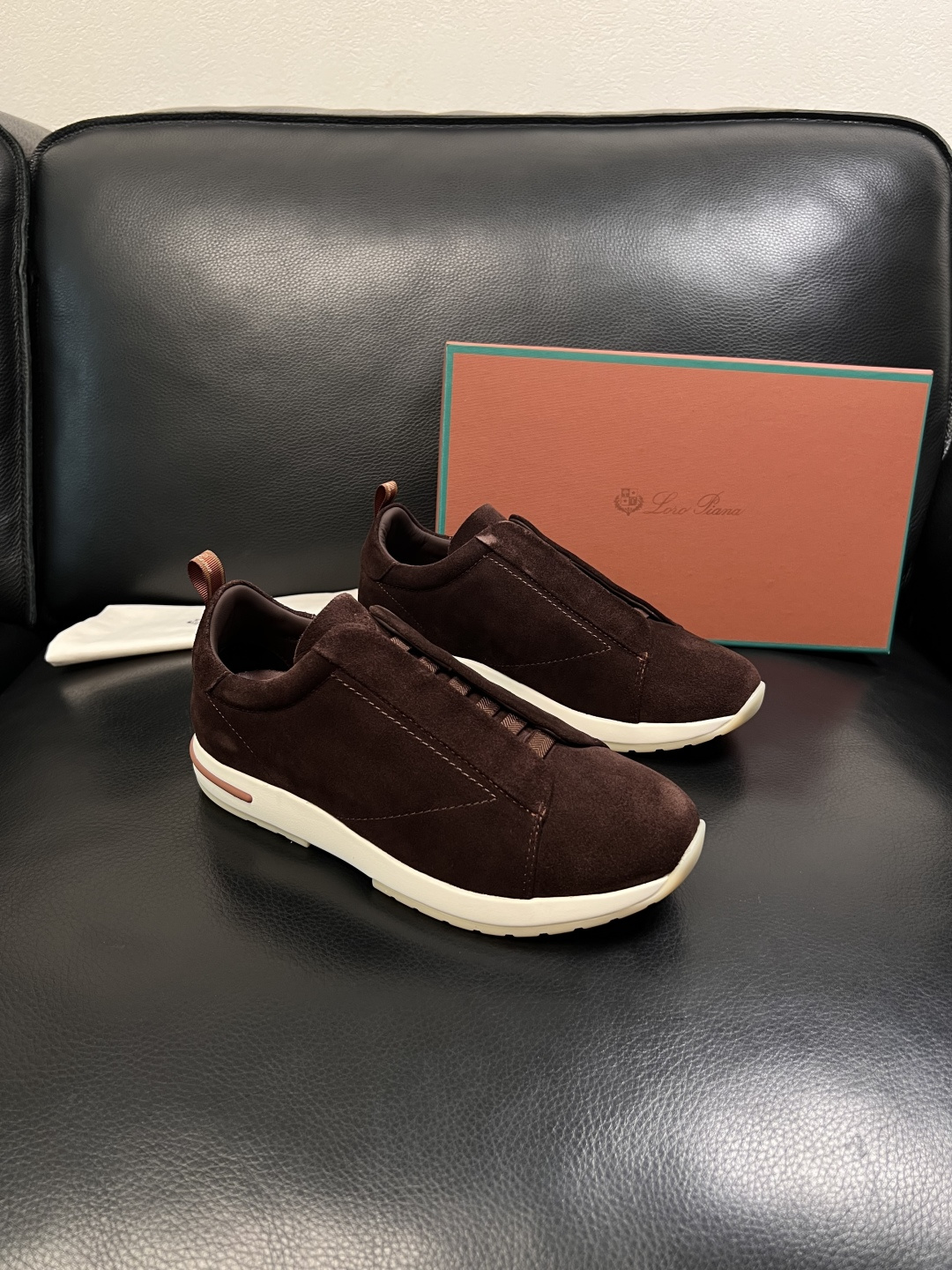 Loro Piana  高品质  顶级工艺品  诺悠翩雅  新品专柜同步原厂配置，鞋面意大利进口牛皮面料
