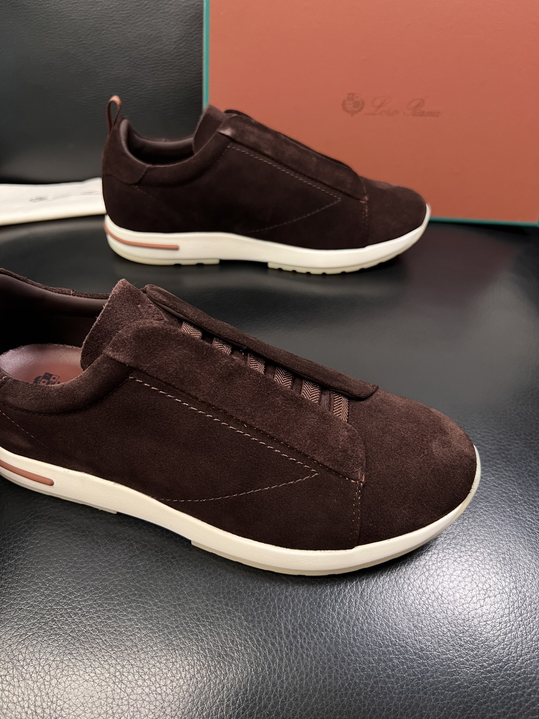 Loro Piana  高品质  顶级工艺品  诺悠翩雅  新品专柜同步原厂配置，鞋面意大利进口牛皮面料