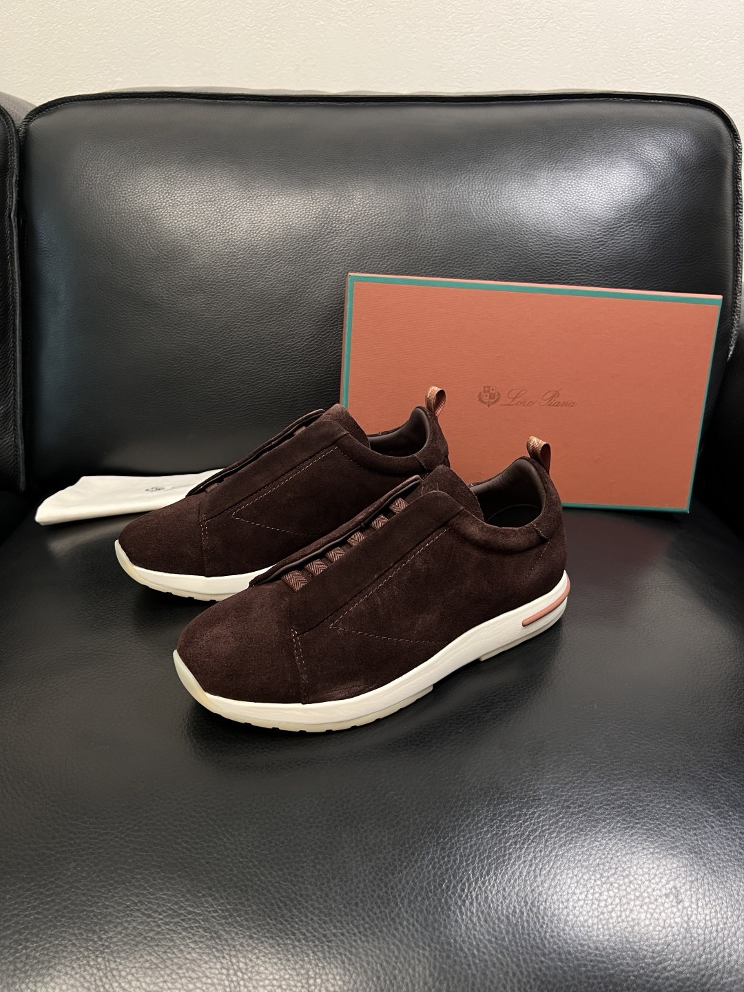 Loro Piana  高品质  顶级工艺品  诺悠翩雅  新品专柜同步原厂配置，鞋面意大利进口牛皮面料
