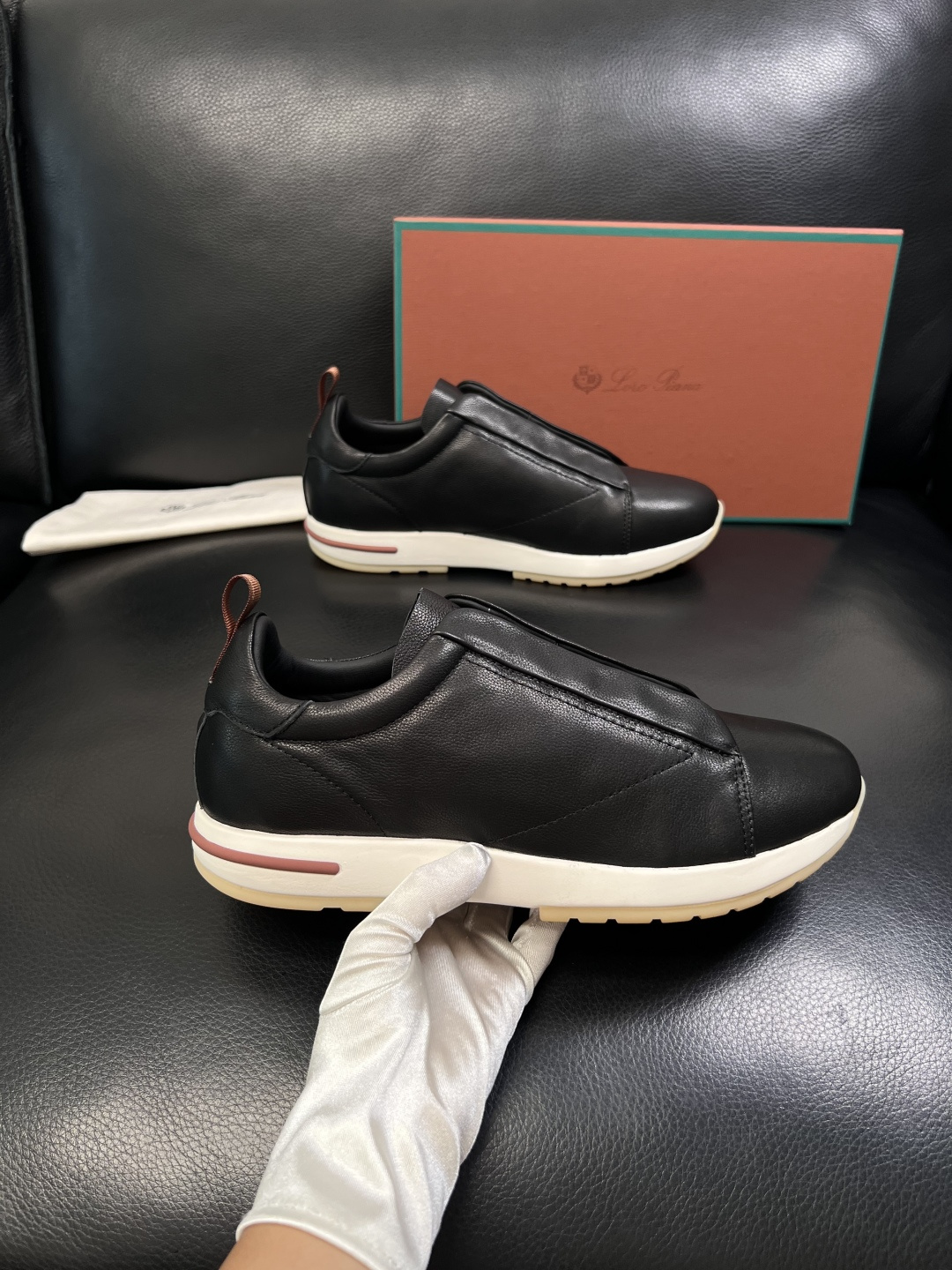 Loro Piana  高品质  顶级工艺品  诺悠翩雅  新品专柜同步原厂配置，鞋面意大利进口牛皮面料