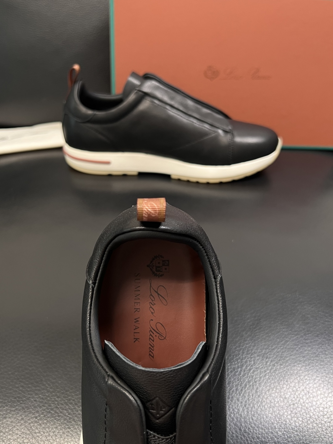 Loro Piana  高品质  顶级工艺品  诺悠翩雅  新品专柜同步原厂配置，鞋面意大利进口牛皮面料