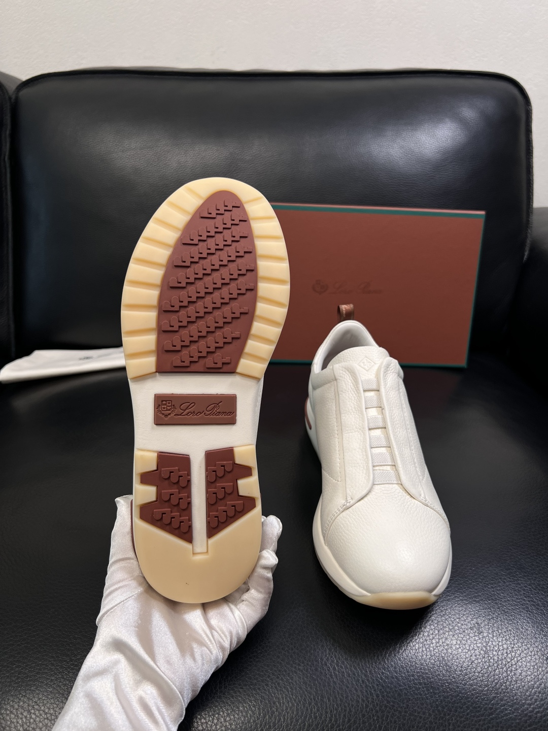 Loro Piana  高品质  顶级工艺品  诺悠翩雅  新品专柜同步原厂配置，鞋面意大利进口牛皮面料