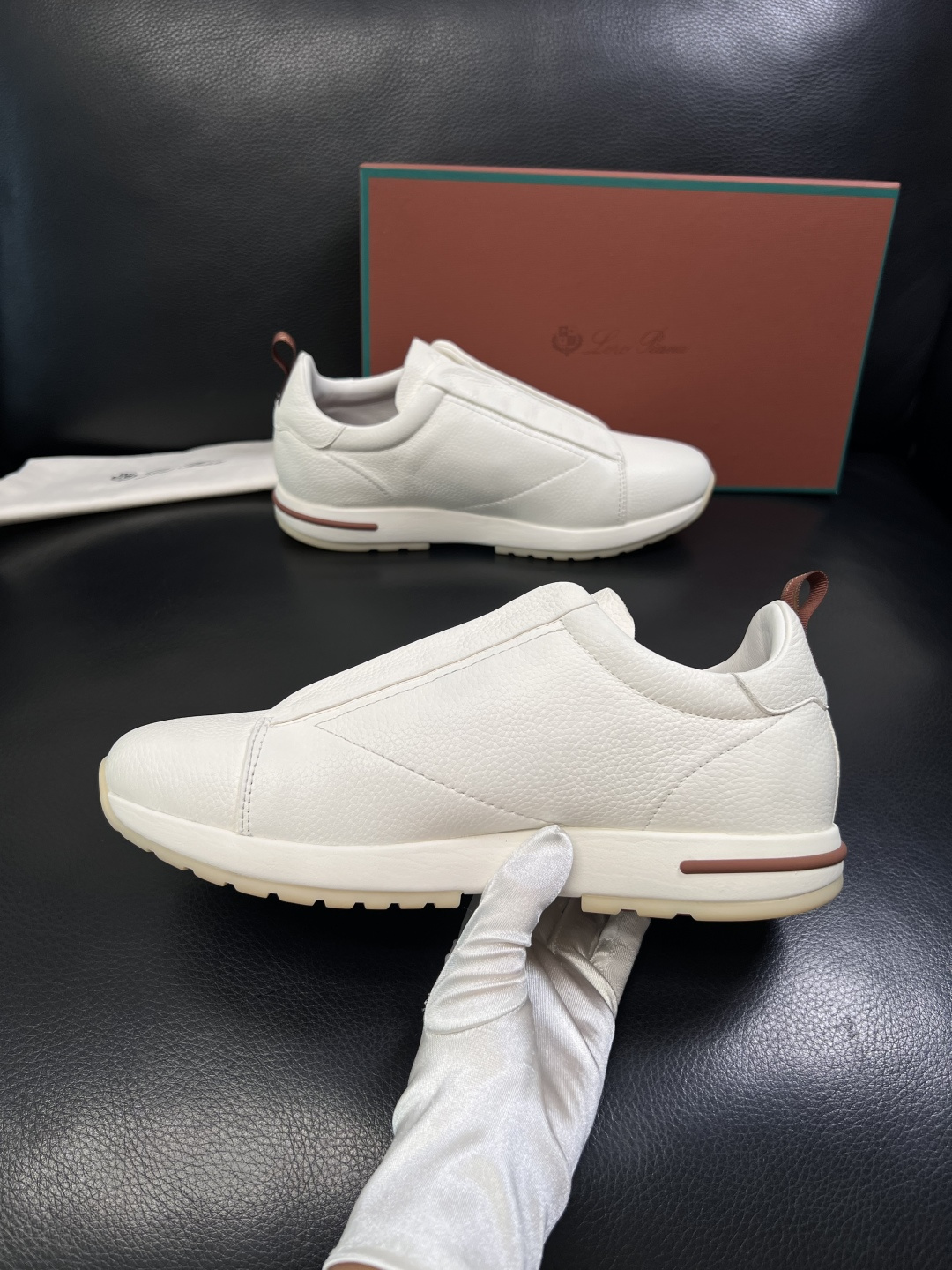 Loro Piana  高品质  顶级工艺品  诺悠翩雅  新品专柜同步原厂配置，鞋面意大利进口牛皮面料