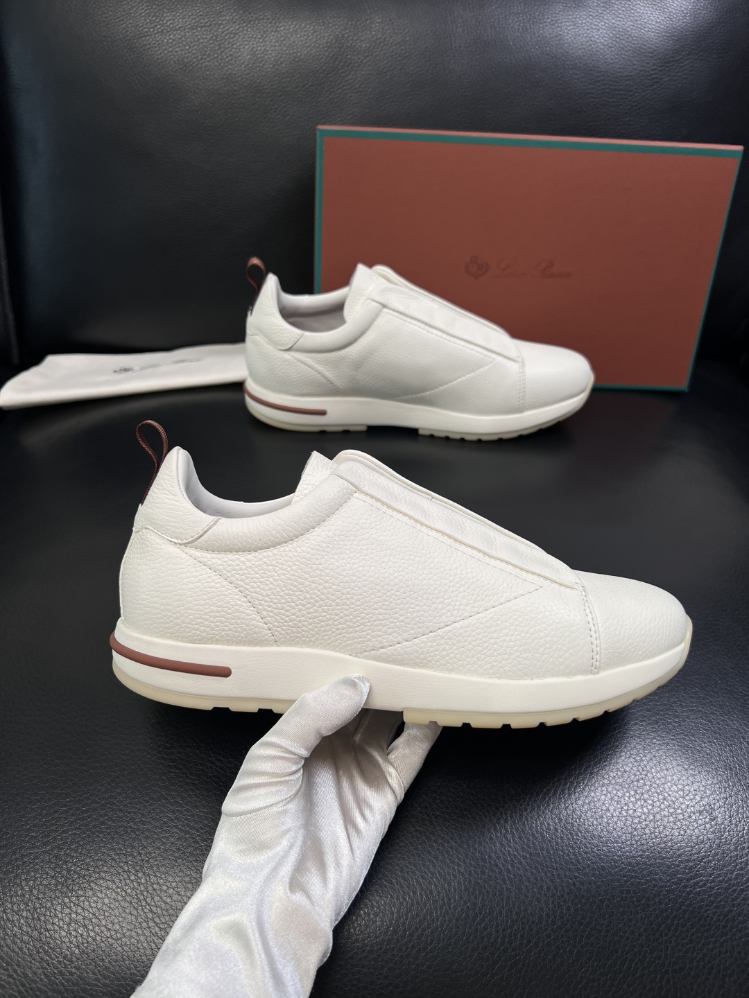 Loro Piana  高品质  顶级工艺品  诺悠翩雅  新品专柜同步原厂配置，鞋面意大利进口牛皮面料