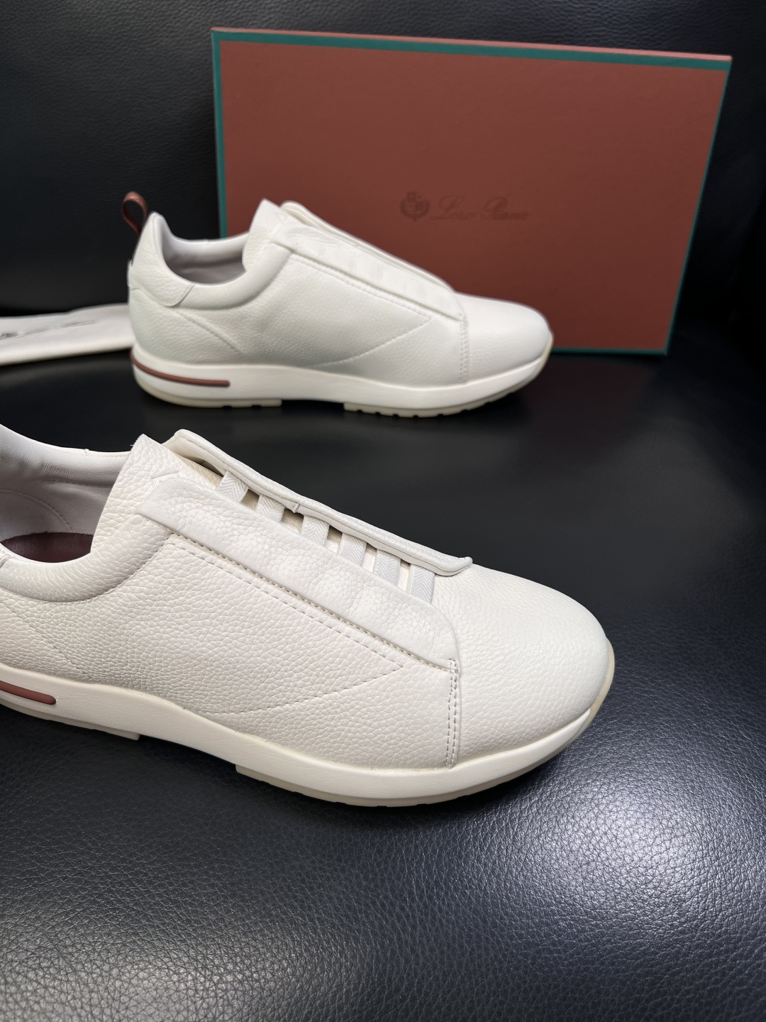 Loro Piana  高品质  顶级工艺品  诺悠翩雅  新品专柜同步原厂配置，鞋面意大利进口牛皮面料
