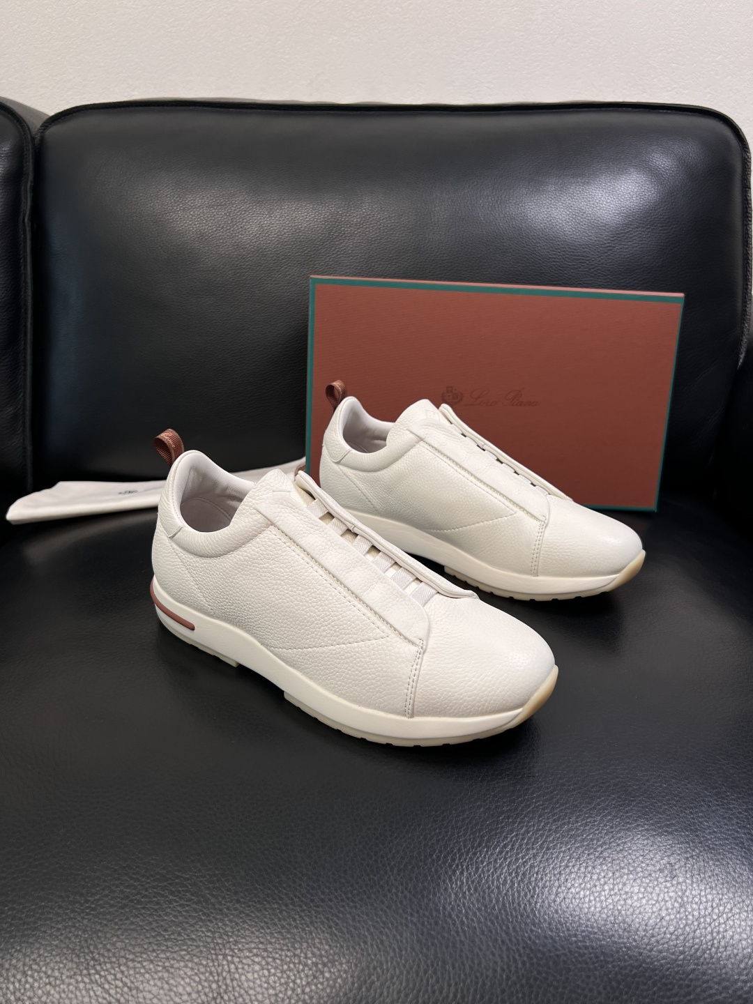 Loro Piana  高品质  顶级工艺品  诺悠翩雅  新品专柜同步原厂配置，鞋面意大利进口牛皮面料
