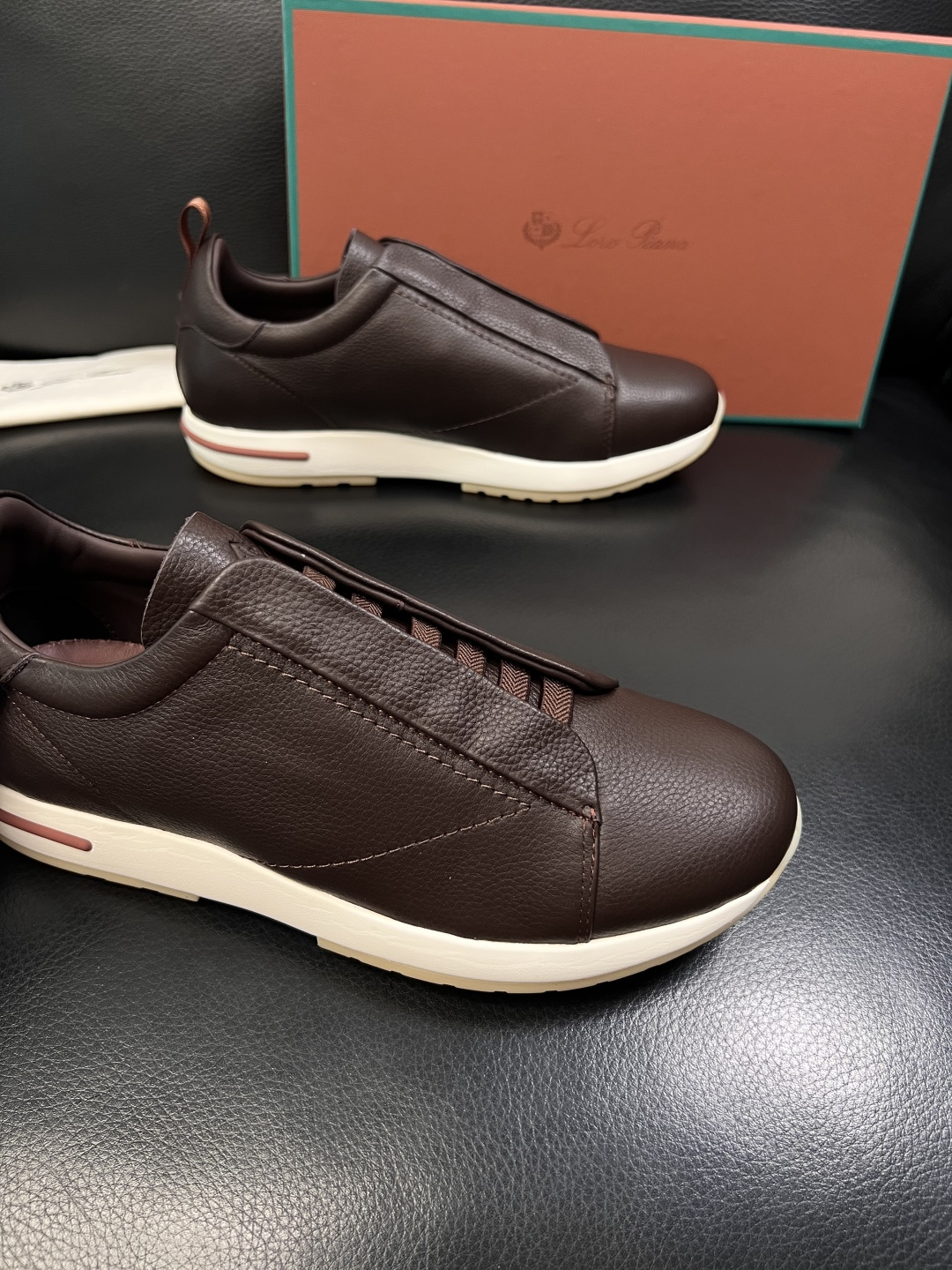 Loro Piana  高品质  顶级工艺品  诺悠翩雅  新品专柜同步原厂配置，鞋面意大利进口牛皮面料