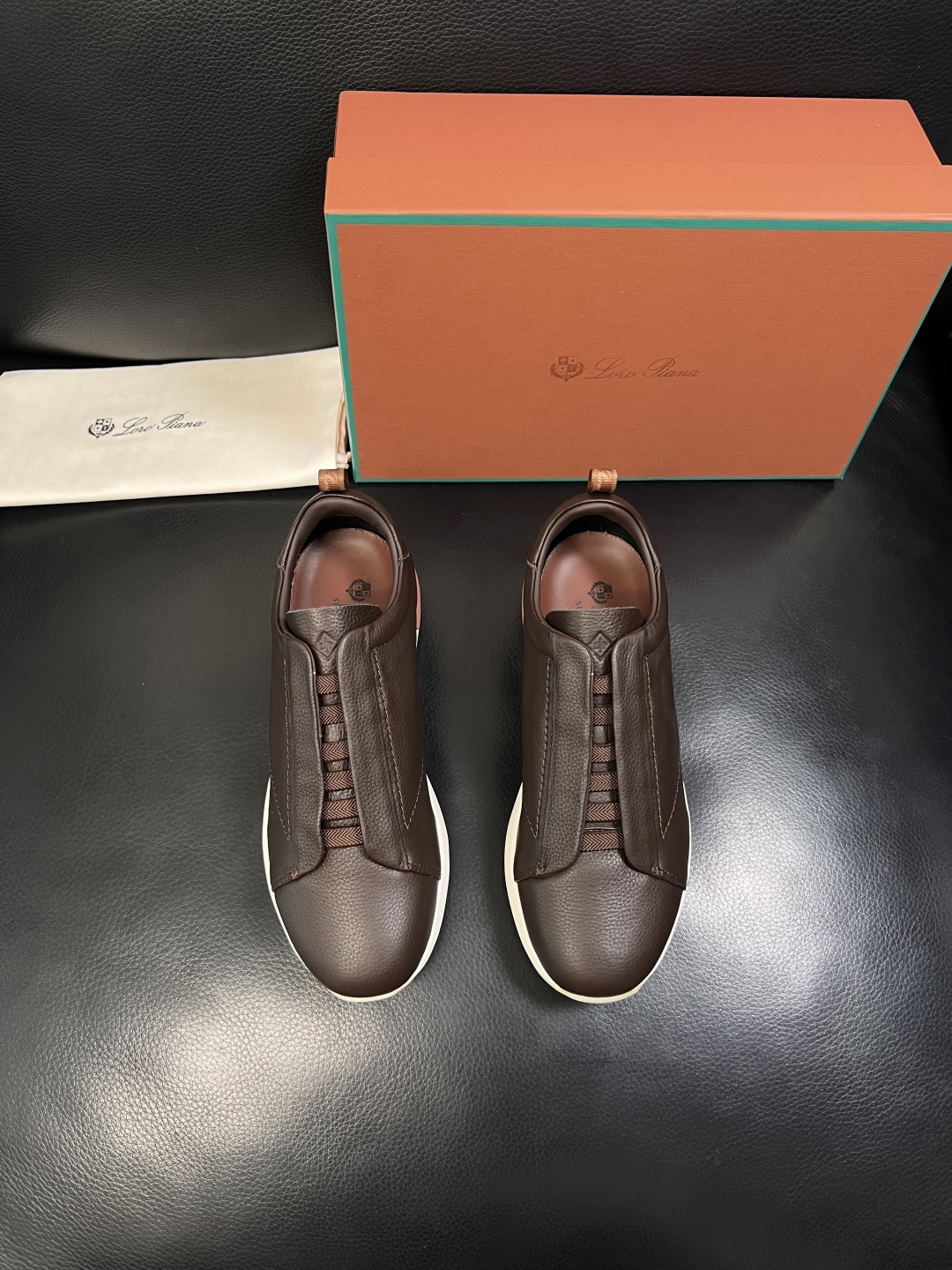 Loro Piana  高品质  顶级工艺品  诺悠翩雅  新品专柜同步原厂配置，鞋面意大利进口牛皮面料