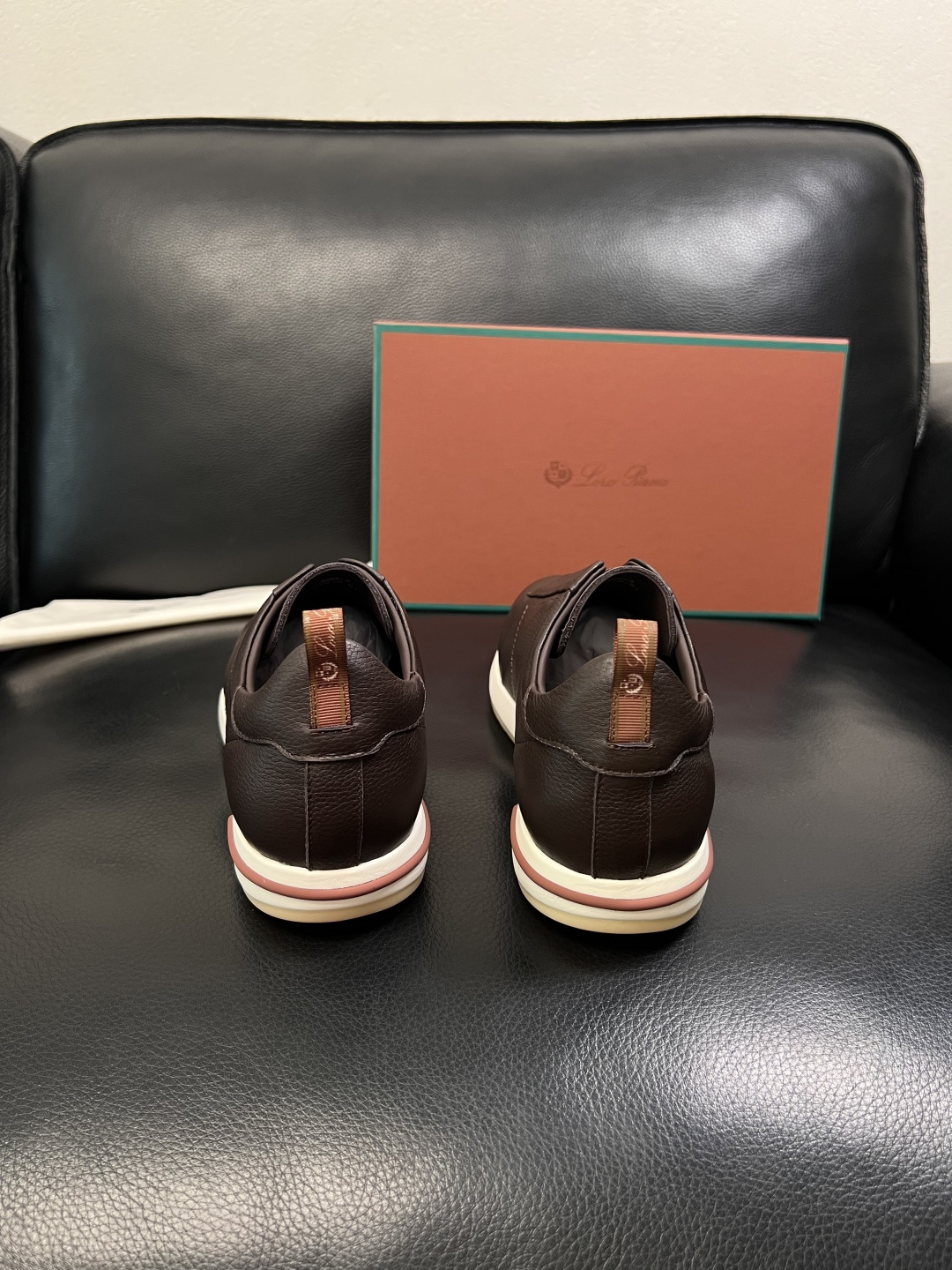 Loro Piana  高品质  顶级工艺品  诺悠翩雅  新品专柜同步原厂配置，鞋面意大利进口牛皮面料