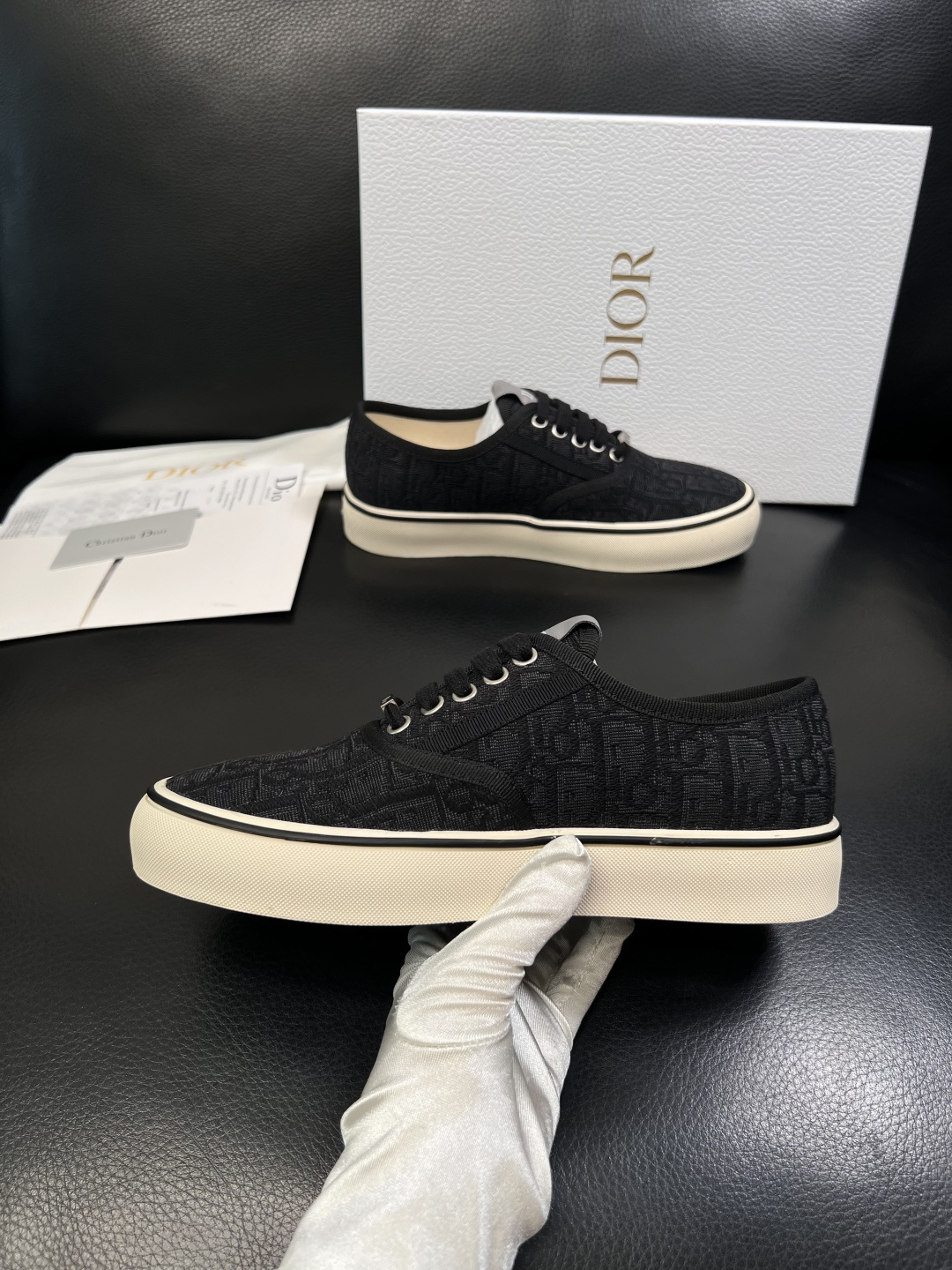Dior 顶级工艺品 迪奥  专柜同步 原厂配置，意大利进口原版牛皮面料，透气舒适进口水染牛里垫，鞋底：