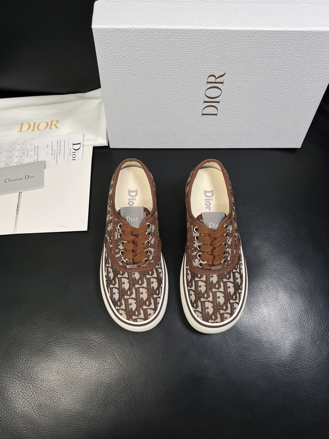 Dior 顶级工艺品 迪奥  专柜同步 原厂配置，意大利进口原版牛皮面料，透气舒适进口水染牛里垫，鞋底：