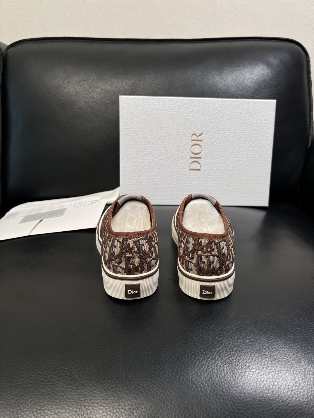 Dior 顶级工艺品 迪奥  专柜同步 原厂配置，意大利进口原版牛皮面料，透气舒适进口水染牛里垫，鞋底：