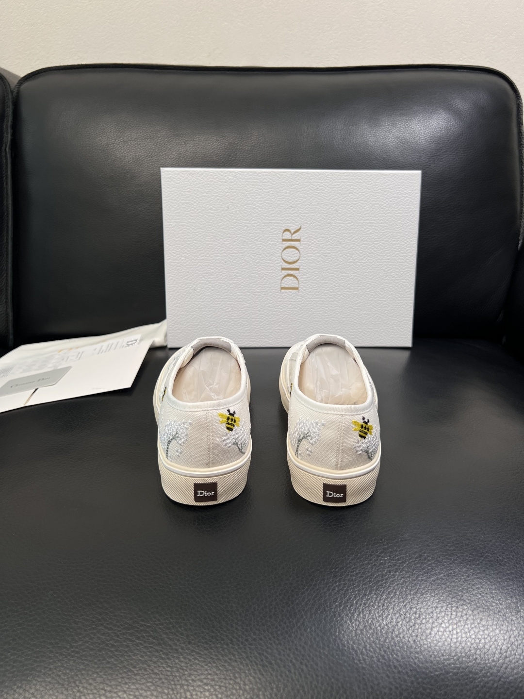 Dior 顶级工艺品 迪奥  专柜同步 原厂配置，意大利进口原版牛皮面料，透气舒适进口水染牛里垫，鞋底：