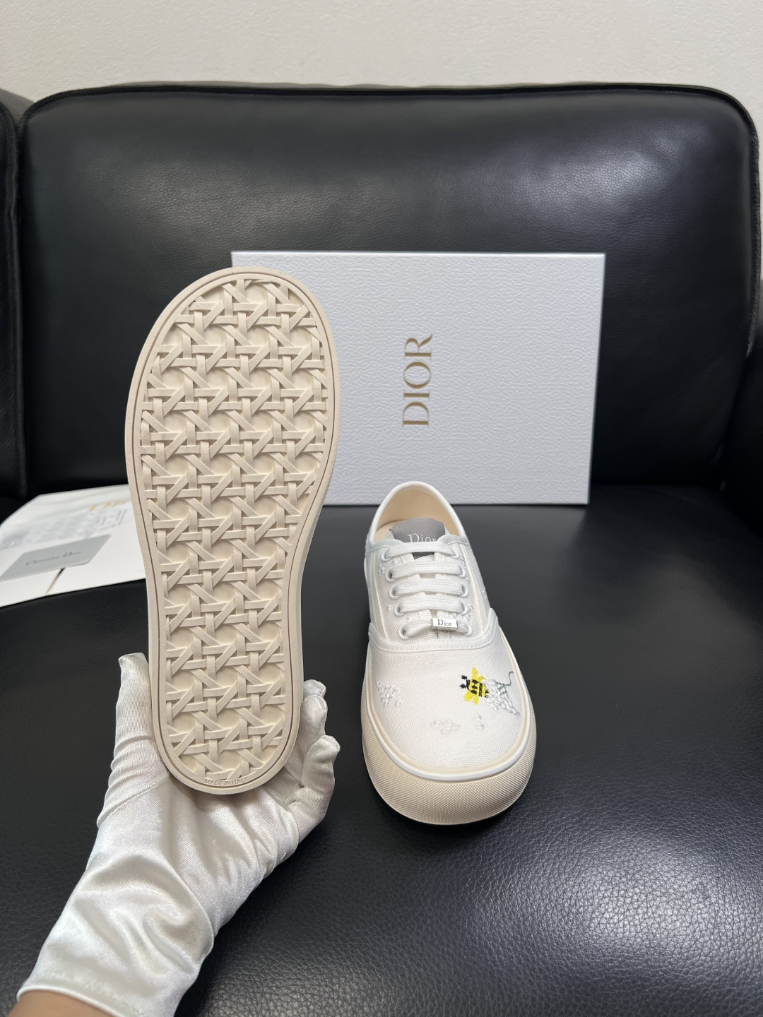Dior 顶级工艺品 迪奥  专柜同步 原厂配置，意大利进口原版牛皮面料，透气舒适进口水染牛里垫，鞋底：