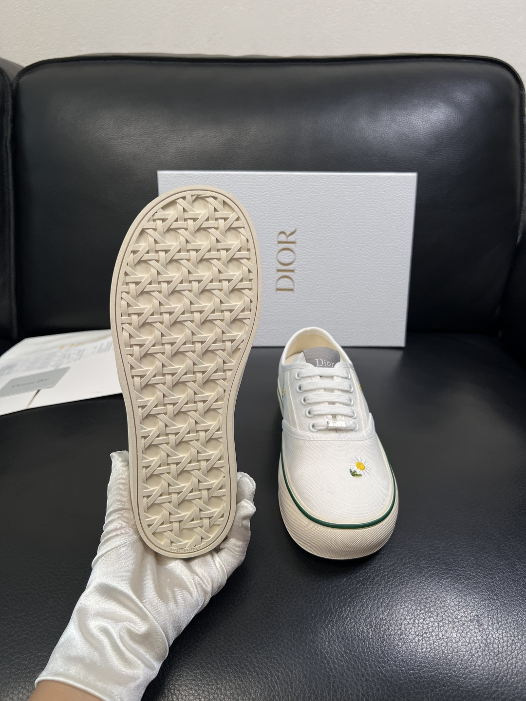 Dior 顶级工艺品 迪奥  专柜同步 原厂配置，意大利进口原版牛皮面料，透气舒适进口水染牛里垫，鞋底：