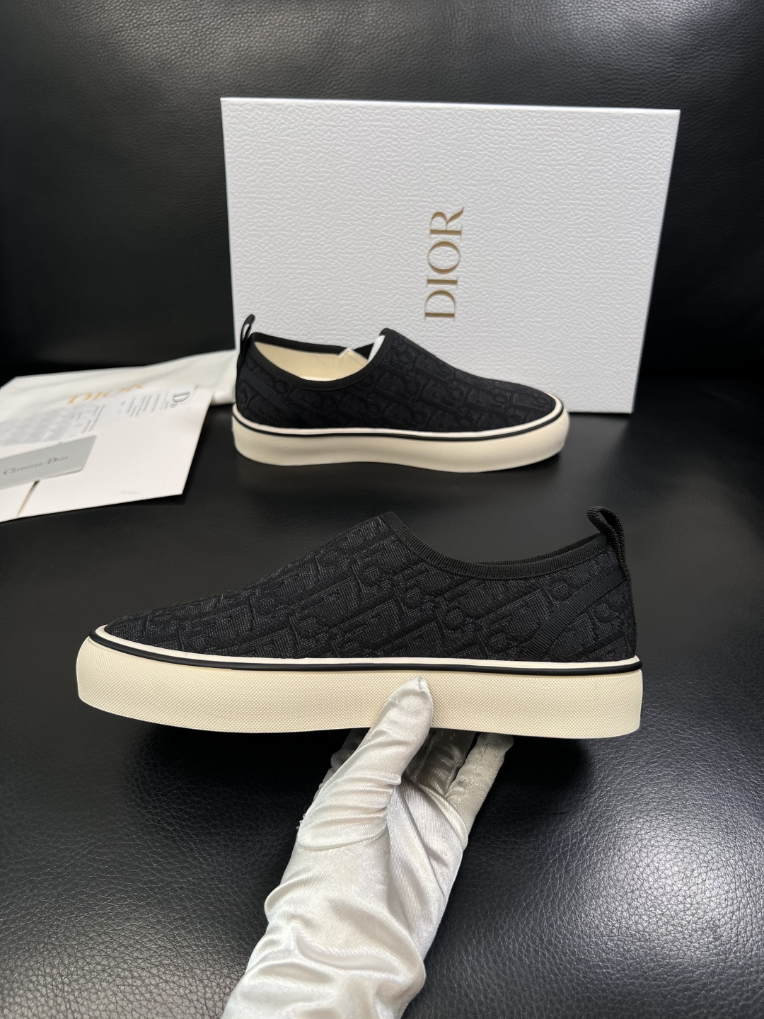 Dior 顶级工艺品 迪奥  专柜同步 原厂配置，意大利进口原版牛皮面料，透气舒适进口水染牛里垫，鞋底：