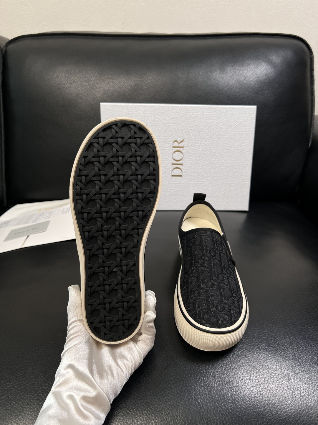 Dior 顶级工艺品 迪奥  专柜同步 原厂配置，意大利进口原版牛皮面料，透气舒适进口水染牛里垫，鞋底：