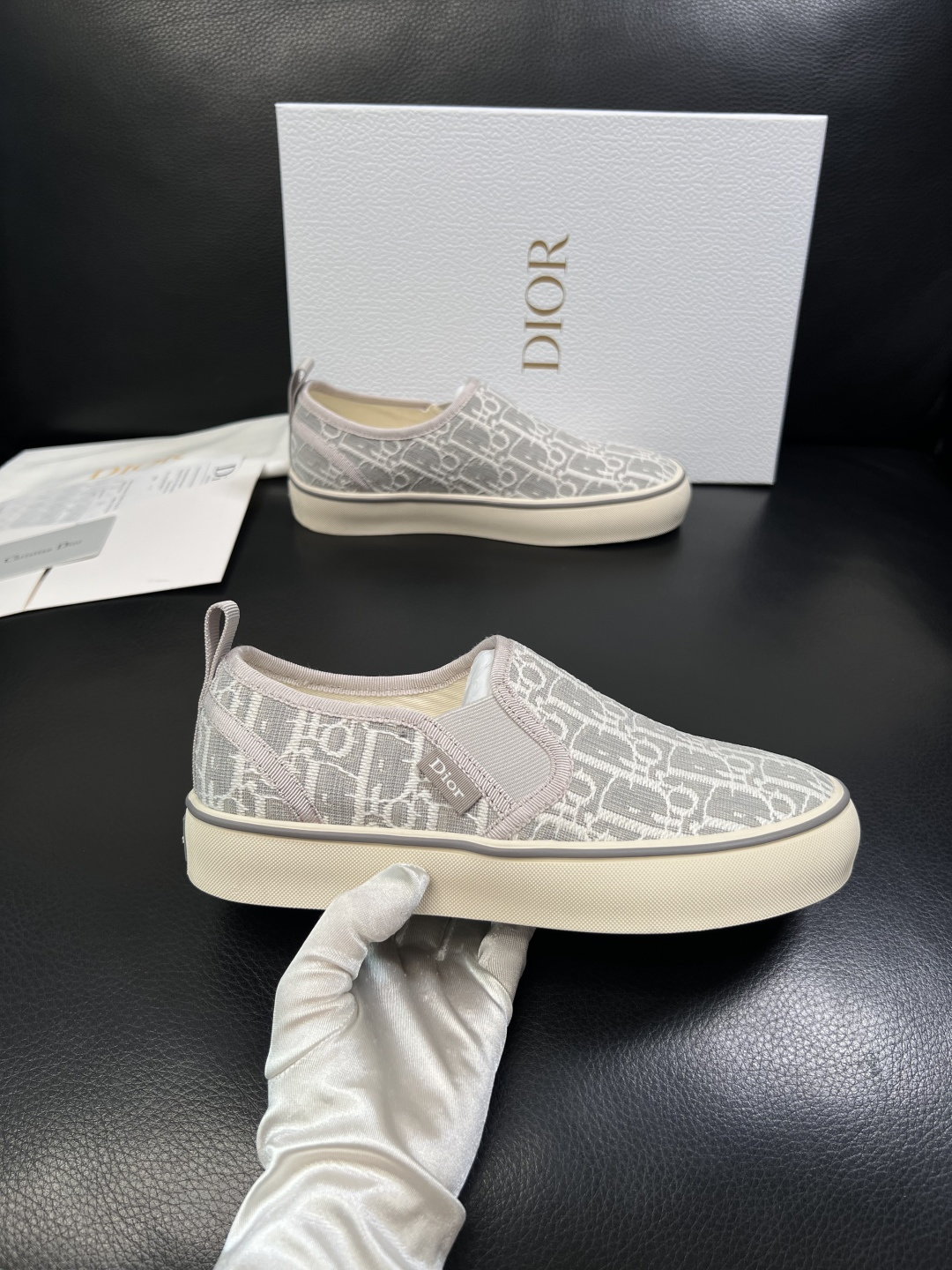 Dior 顶级工艺品 迪奥  专柜同步 原厂配置，意大利进口原版牛皮面料，透气舒适进口水染牛里垫，鞋底：