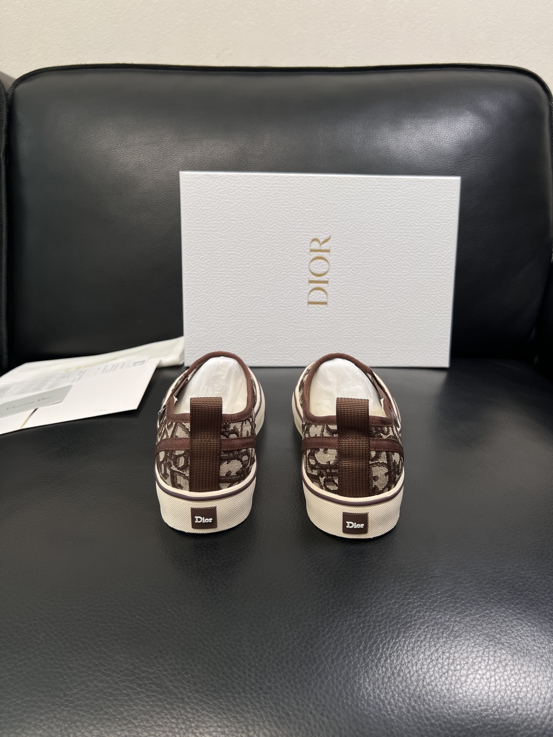 Dior 顶级工艺品 迪奥  专柜同步 原厂配置，意大利进口原版牛皮面料，透气舒适进口水染牛里垫，鞋底：