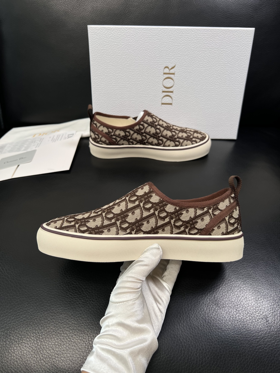 Dior 顶级工艺品 迪奥  专柜同步 原厂配置，意大利进口原版牛皮面料，透气舒适进口水染牛里垫，鞋底：