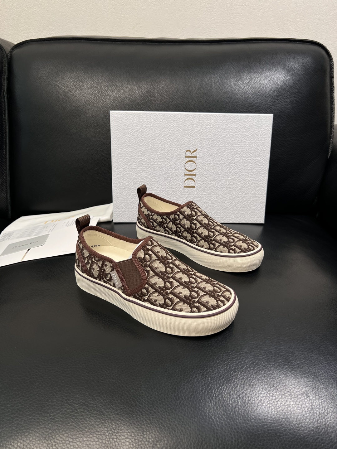 Dior 顶级工艺品 迪奥  专柜同步 原厂配置，意大利进口原版牛皮面料，透气舒适进口水染牛里垫，鞋底：