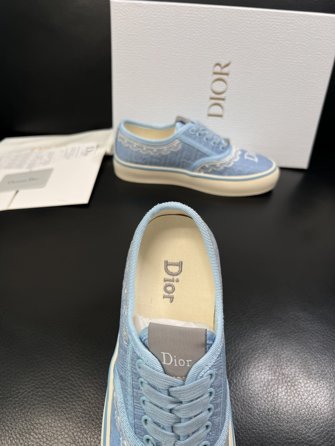 Dior 顶级工艺品 迪奥  专柜同步 原厂配置，意大利进口原版牛皮面料，透气舒适进口水染牛里垫，鞋底：