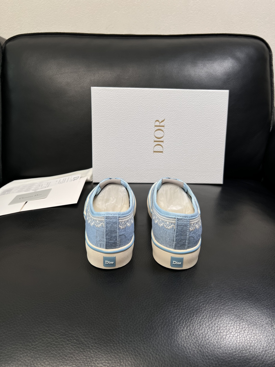 Dior 顶级工艺品 迪奥  专柜同步 原厂配置，意大利进口原版牛皮面料，透气舒适进口水染牛里垫，鞋底：