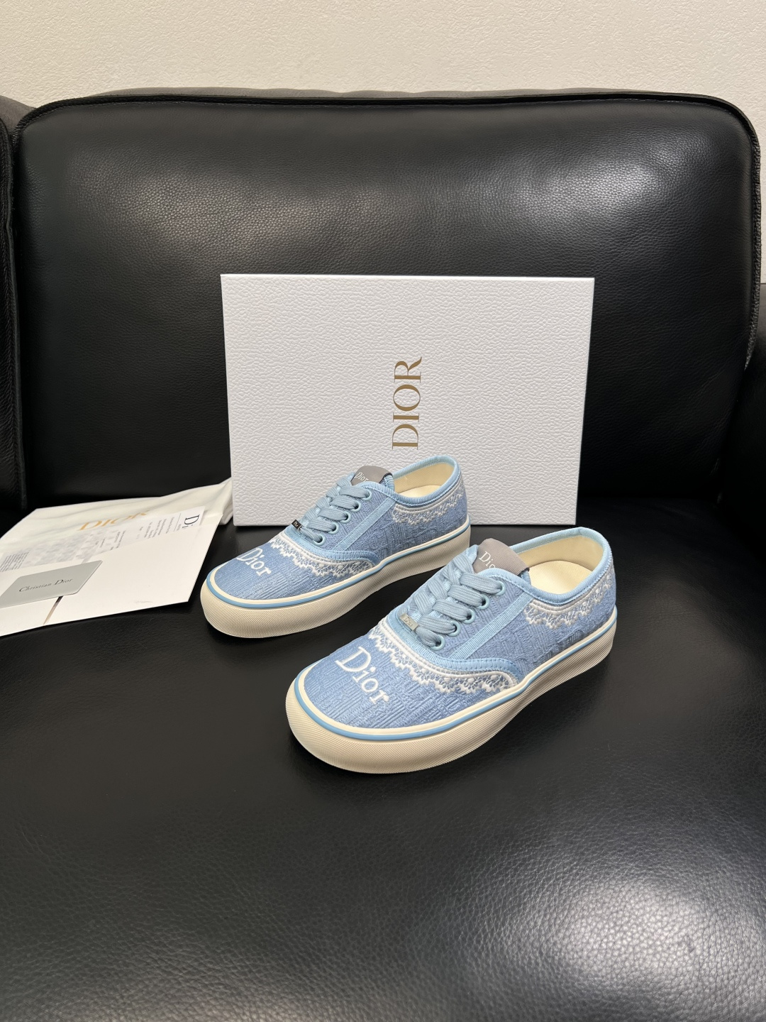 Dior 顶级工艺品 迪奥  专柜同步 原厂配置，意大利进口原版牛皮面料，透气舒适进口水染牛里垫，鞋底：