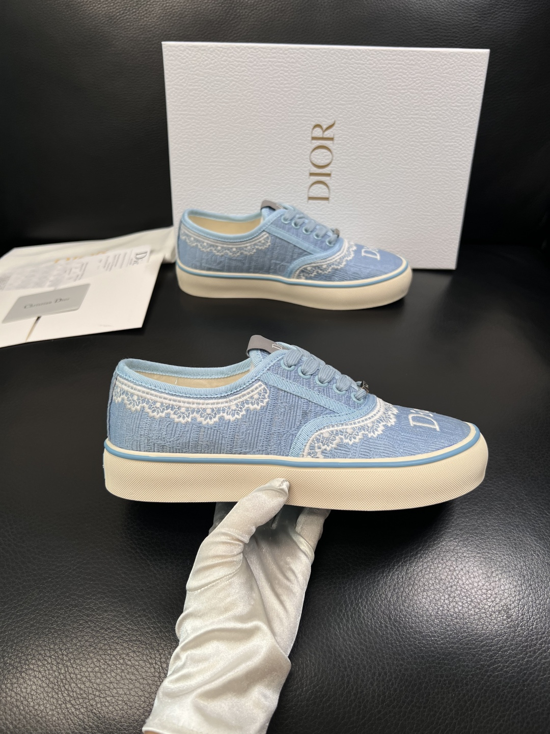 Dior 顶级工艺品 迪奥  专柜同步 原厂配置，意大利进口原版牛皮面料，透气舒适进口水染牛里垫，鞋底：