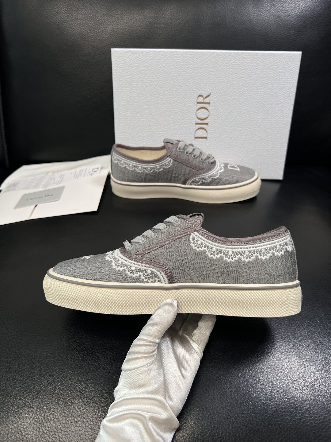 Dior 顶级工艺品 迪奥  专柜同步 原厂配置，意大利进口原版牛皮面料，透气舒适进口水染牛里垫，鞋底：