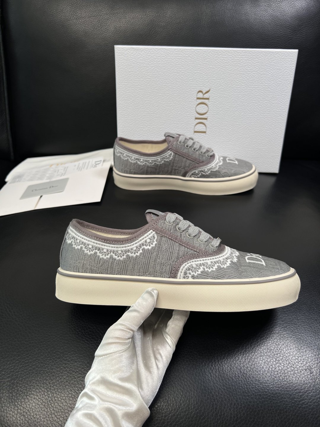Dior 顶级工艺品 迪奥  专柜同步 原厂配置，意大利进口原版牛皮面料，透气舒适进口水染牛里垫，鞋底：